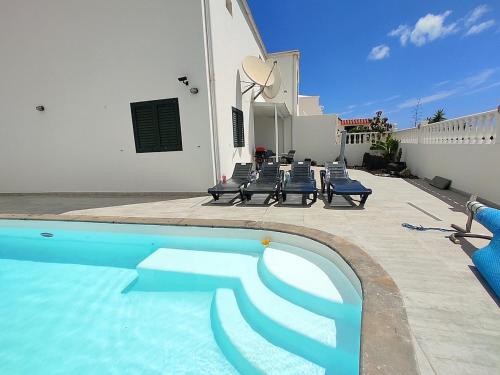 Love Gara, semi-detached duplex, terrace and private pool
