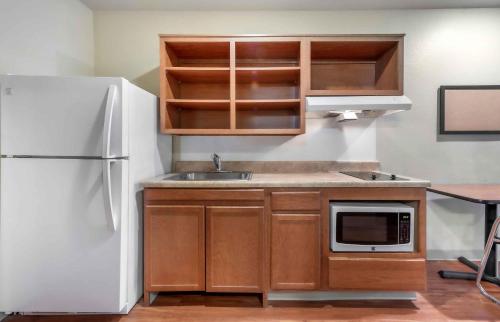 Cozinha, Extended Stay America Select Suites - Dayton - Miamisburg in Dayton (OH)