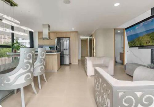 Apartamento de 4 habitaciones, con la mejor vista de Medellin, Palmas