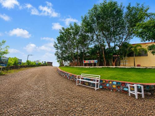 Royal Villa Resort in Miraja