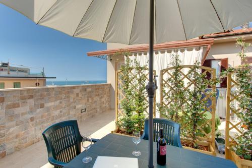  Residence Sea view Biagi, Pension in Lido di Camaiore