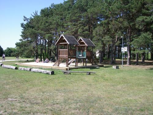 Recreational facilities, Sorve Guest House in Padaste