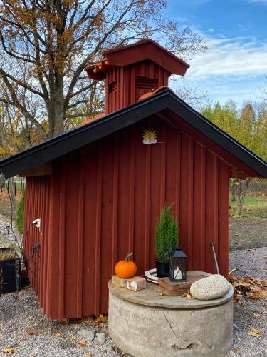 Tolvmansgården (Tolvmansgarden) in Enköping