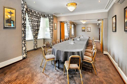 Ardington Hotel - image 9