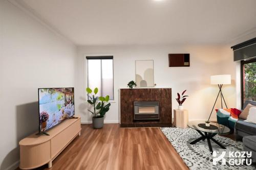 KozyGuru | Broadmeadows | Cozy Home Near Airport in Campbellfield