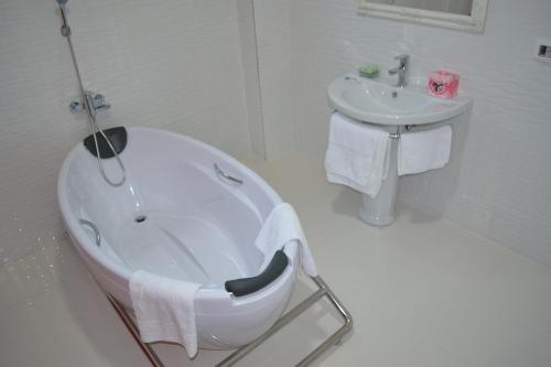 City Park Residence - image 14