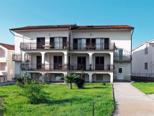  Apartment Porat, Ferienwohnung in Porat