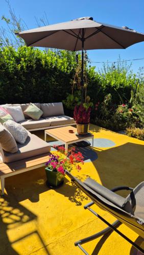 Brighton Garden Boudoir, Free Parking, animals welcome on request for a daily fee in Woodingdean
