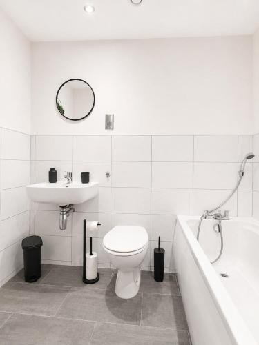 Comfortable 2BR Flat - Bradford City Centre Stay in Bolton and Undercliffe