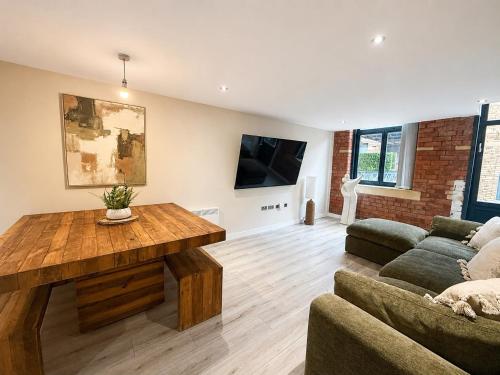 Comfortable 2BR Flat - Bradford City Centre Stay in Bolton and Undercliffe