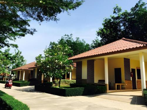 Kaengtara Resort in Kaeng Hang Maeo