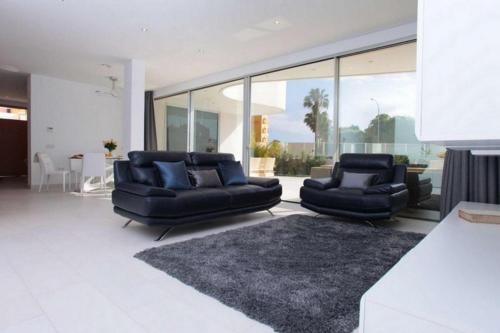 Villa Canaleta en la zona deseada de La Caleta