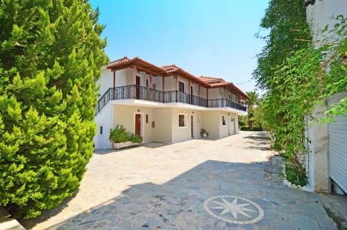  Athina apartments in Argassi
