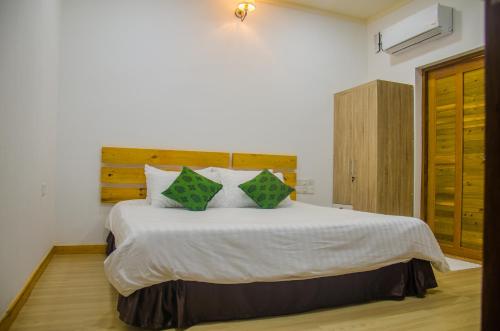 هوليداي غاردين راسدو هوليداي غاردين راسدو