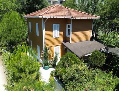 Zehra Hanım Konağı