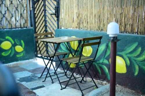 Instalaciones, The Lemon House in South Tel Alviv