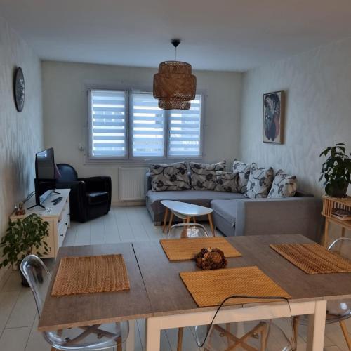 Logement entier 5 personnes avec jardin - Location saisonnière - Hérouville-Saint-Clair