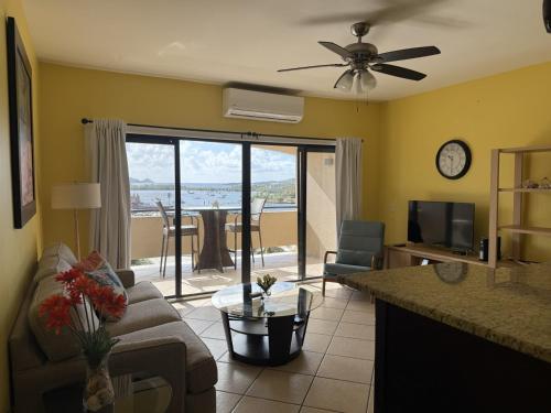 Patogumai, Charming 1BR Villa Steps from Red Hook Hotspots in Red Hook