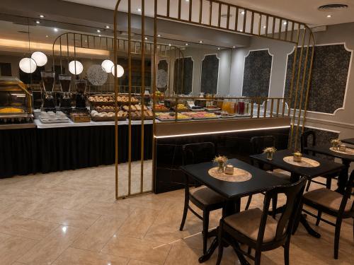 Bar/lounge, Hotel Centuria Obelisco in Buenos Aires
