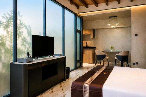 TUNA Hiriketiya - Luxury Resort & Pool Retreat - image 5