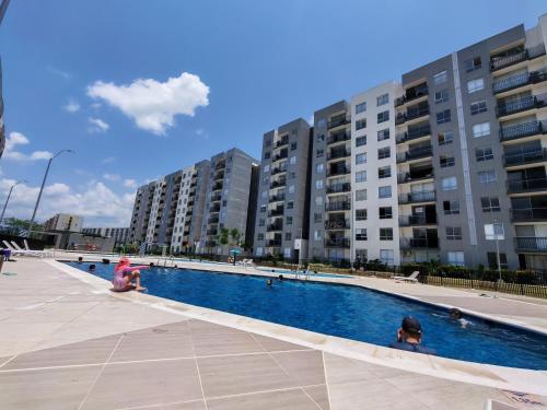Resort-style apartment with 4 pools and air conditioning
