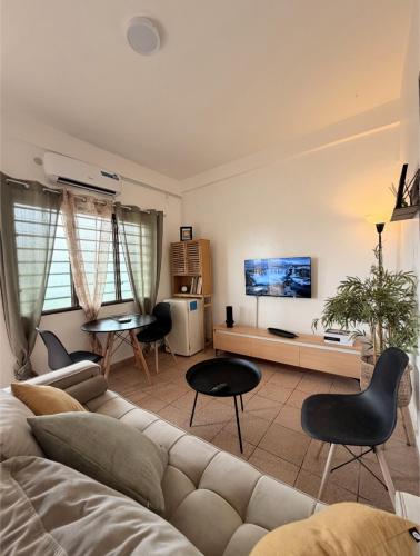 Cozy Airport view appartment - image 4