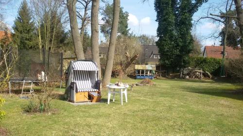 2 private rooms in a beautiful house, Private bathroom in Falkensee