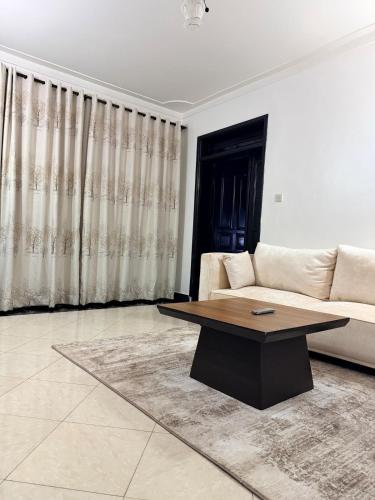 Bright modern 1 bedroom Apartment on Agnes close Naalya - image 3