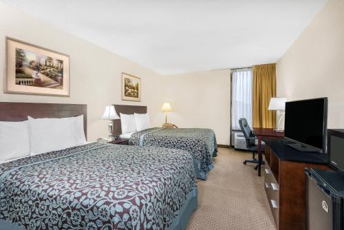 Days Inn by Wyndham Indianapolis/Castleton – Indianapolis, IN