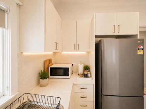 3BR Family Home BBQ, Trampoline, Firepit & Free Parking in Summer Hill