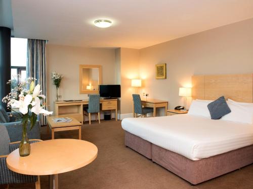 Green Isle Hotel Dublin - image 5