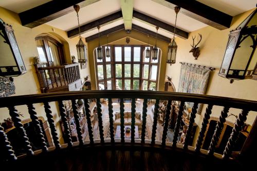 HIGHLANDS CASTLE overlooking Lake George plus 2 other CASTLES & SUITES