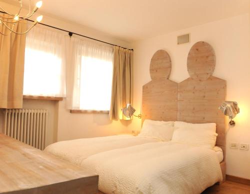 One-Bedroom Apartment image 3