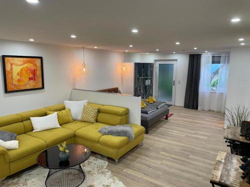 Stylisches Kellerloft