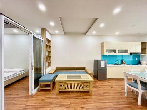 Mường Thanh Viễn Triều - Beachfront Apartment - image 2