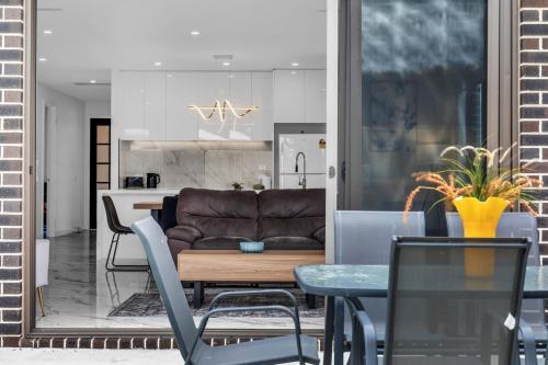 Modern Sunbury Home Mins to Rupertswood in 森伯里