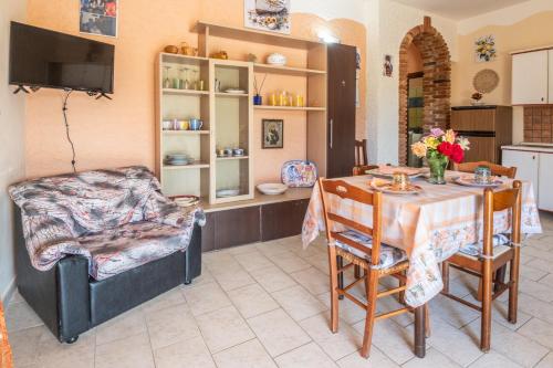Appartamento in Villa Baronia in Ацеа
