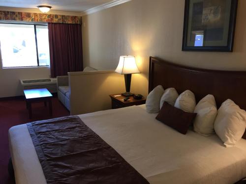 Chula Vista Inn — hotel in 946 Broadway, Chula Vista US, 91911