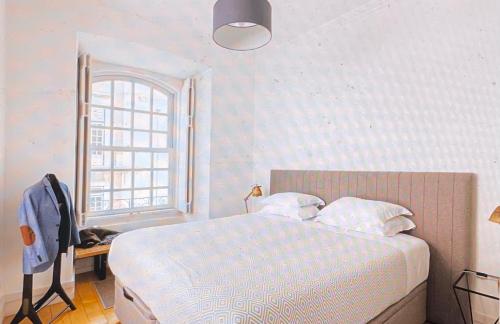 Spacious and Unique Apartment - image 5