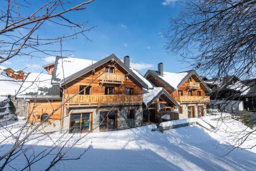 Chalet Picarvan piscine intérieure