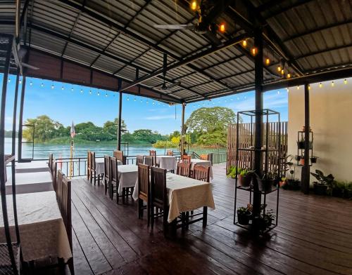 Paradise resort, Don Det river view in Muang Khong