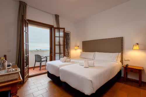 Hotel Tugasa Villa de Algar Room Type - Family Double Room
