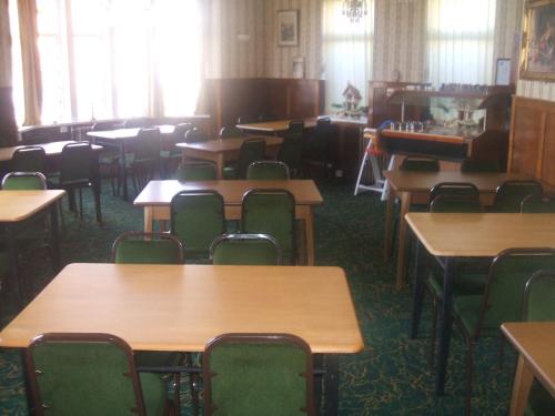 Royal Hotel - image 10
