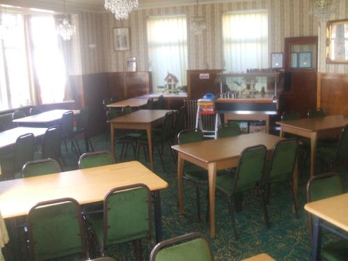 Royal Hotel - image 14