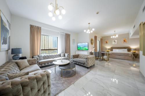 Luxury 120sqm 1BR 5 Pools 2 Min to JBR Beach, Dubaj