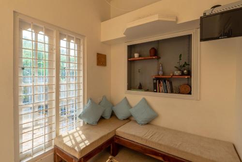 Beach House Pet-friendly beachfront 1bhk villa - image 2