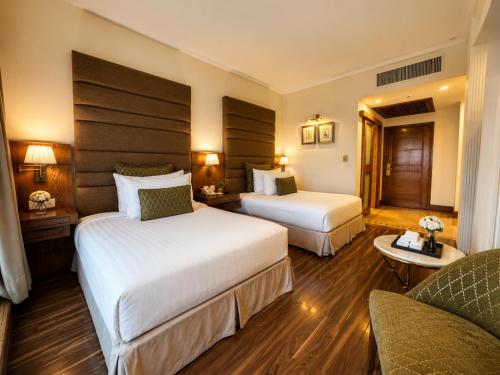 Double or twin room, deluxe, hill view