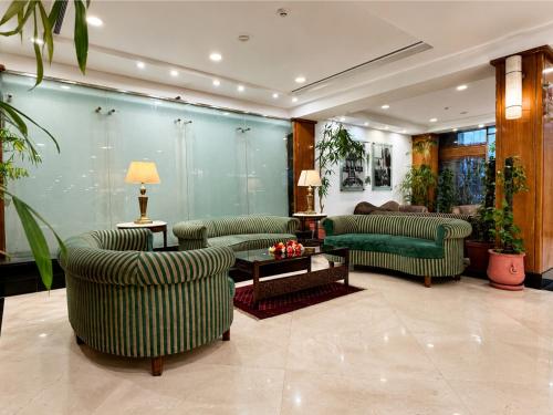 Lobby, Hotel Crown CP in Islamabad