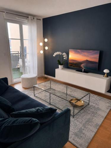 A 5-minute break from Disney, direct access to Paris