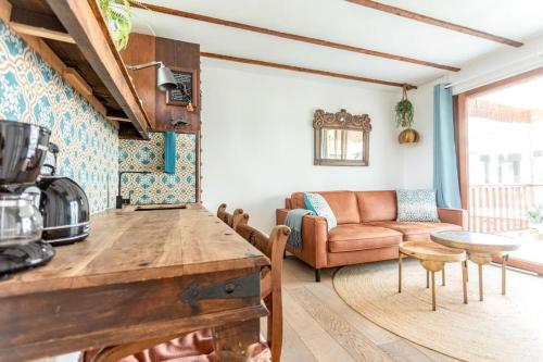 CASA KAREN - Houseboat studio with private terrace, Amsterdam
